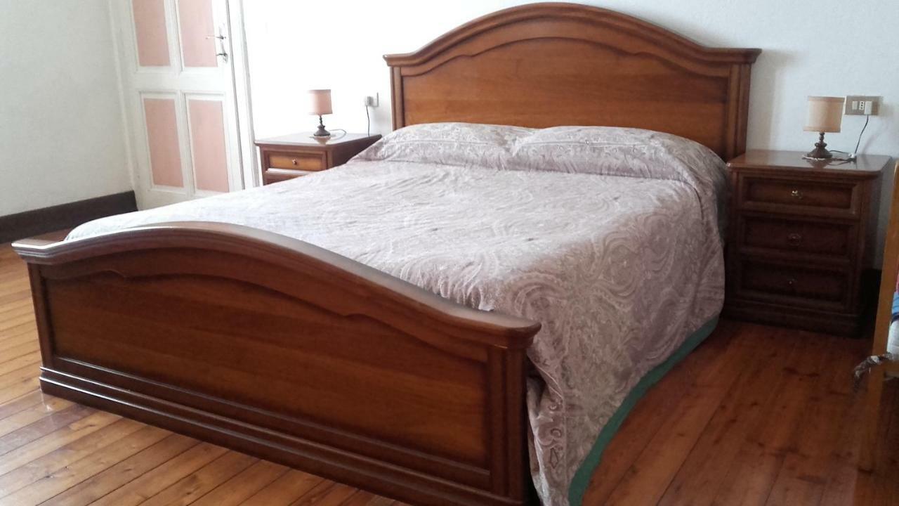 B&B Al Mutpron Casale Corte Cerro ภายนอก รูปภาพ